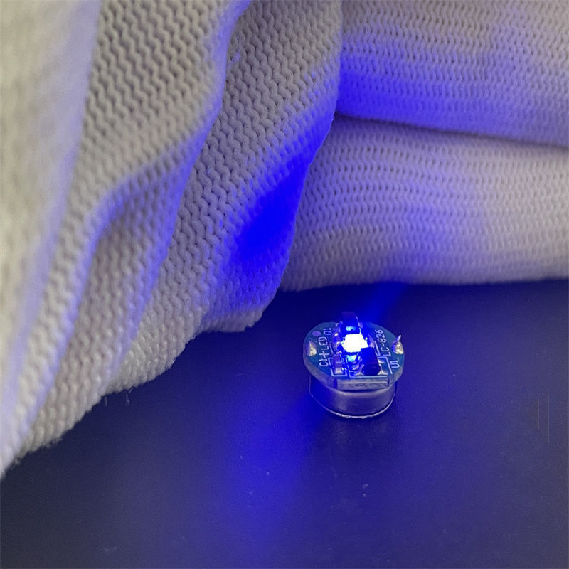 Mini lampa LED, lampa magnetro – Light Switch recenzja i cena
